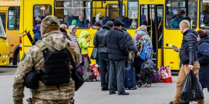 Як уникнути поширення інфекційних хвороб у місцях перебування переселенців і біженців